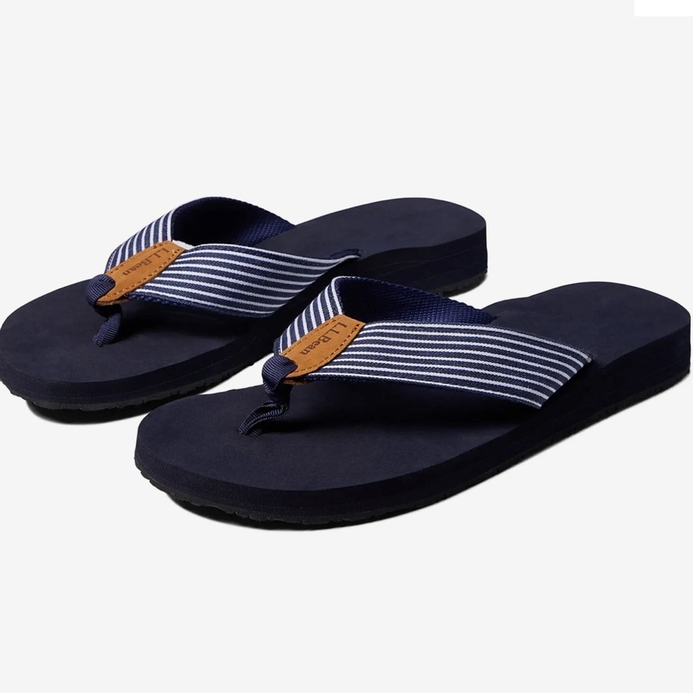 L.L. BEAN classic maine isle flip flops